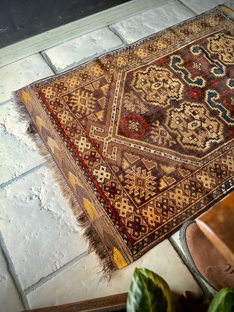 トライバルラグ　ヴィンテージラグ　アンティークラグ　トルクメン　プリミティブ