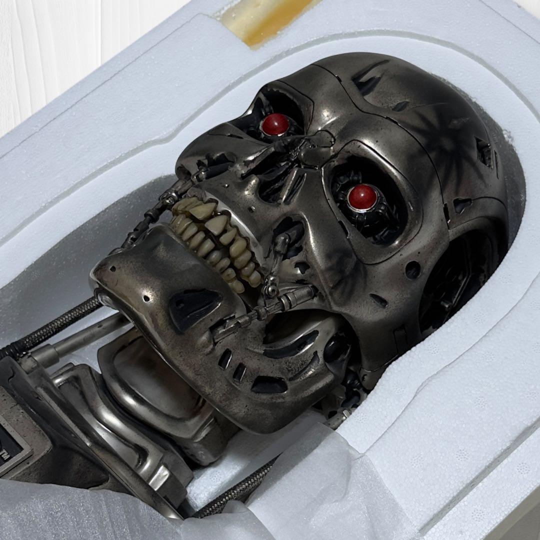 【希少品】T-800 ENDSKULL PROP REPLICA 1/1スケール