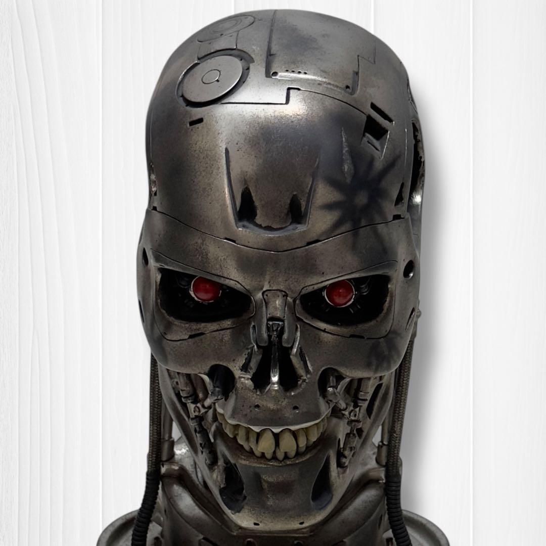 【希少品】T-800 ENDSKULL PROP REPLICA 1/1スケール
