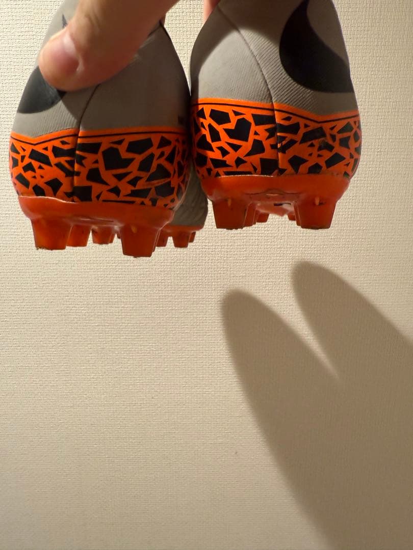 ピ*ー様 ナイキ サッカースパイク ハイパーヴェノム ファントム2