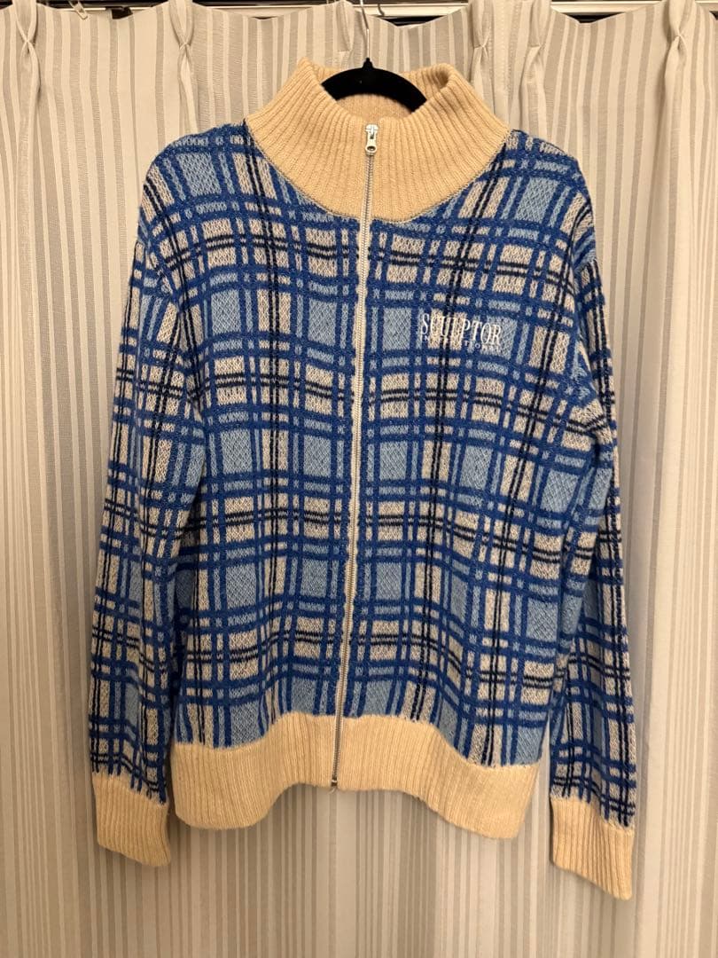 SCULPTORモヘアジップアップニット【ユンジン着用】　Le Sserafim