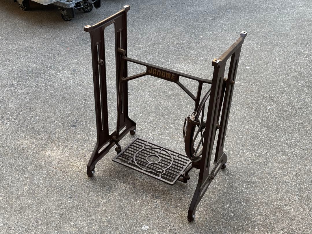 ジャノメ 足踏みミシン脚 アンティーク レトロ テーブル①