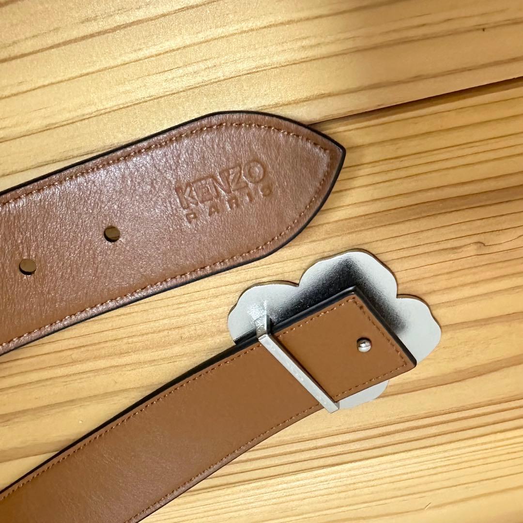 KENZO 花型バックル レザーベルト　ボケの花