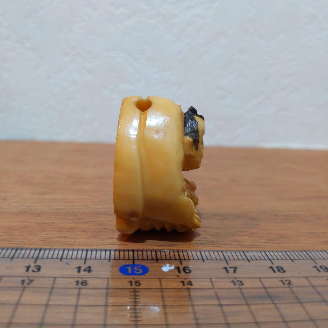 時代提物 人物根付 天然素材 在銘【江戸 薪売り人】高さ約3.5m 重さ約19ｇ