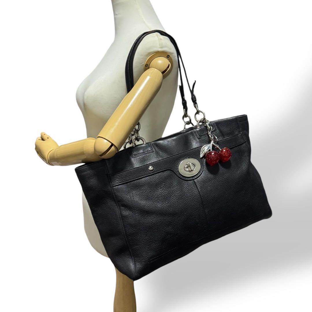 バッグ Coach Y2K Turnlock Leather Tote Bag