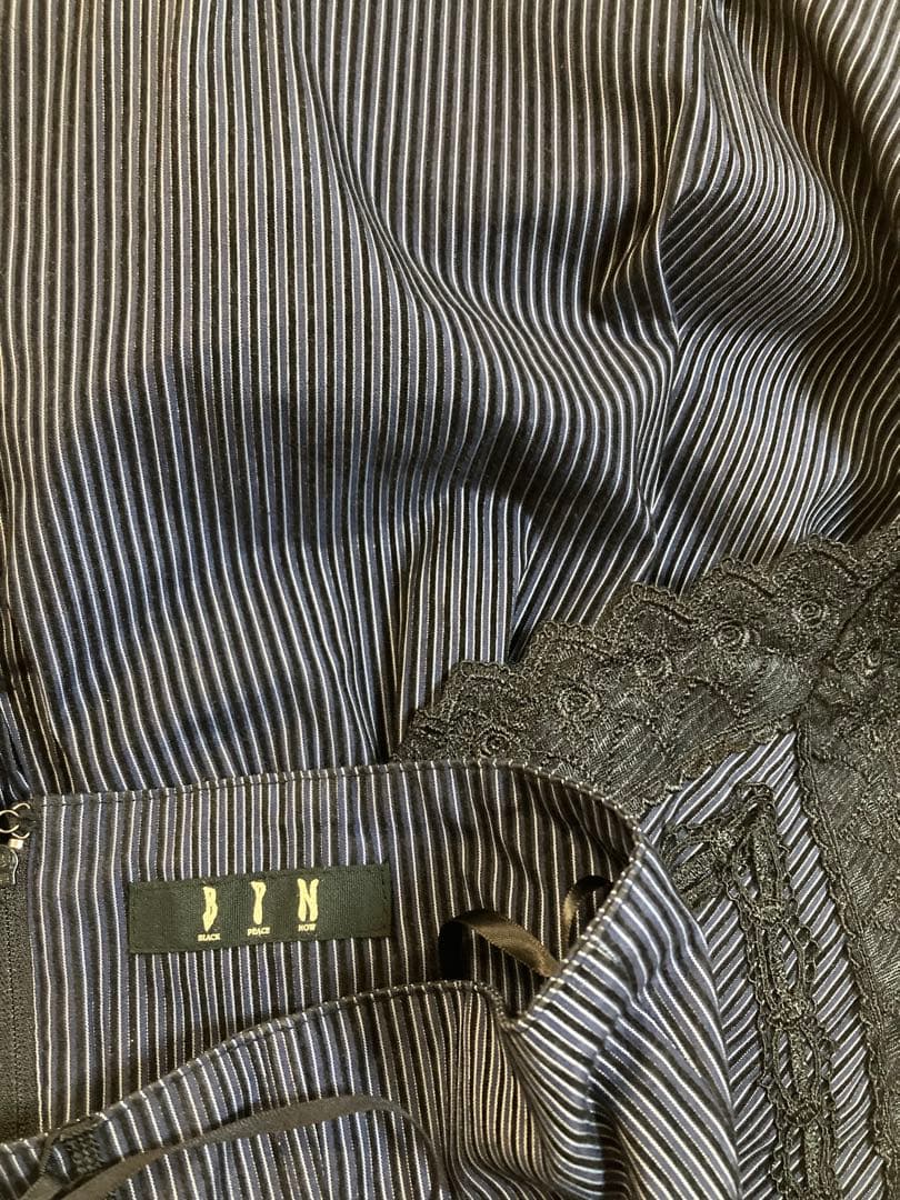 ブラックピースナウ　編み上げ、レースアップ　スカート