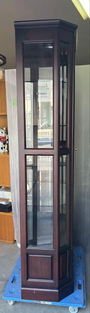 旭川 三陽家具工業 ガラスキャビネット ミラー付き飾り棚 照明付き