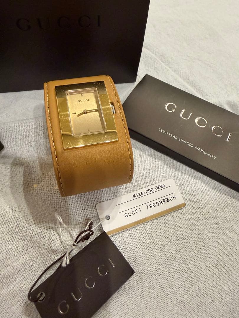 GUCCI 腕時計 ベージュレザー