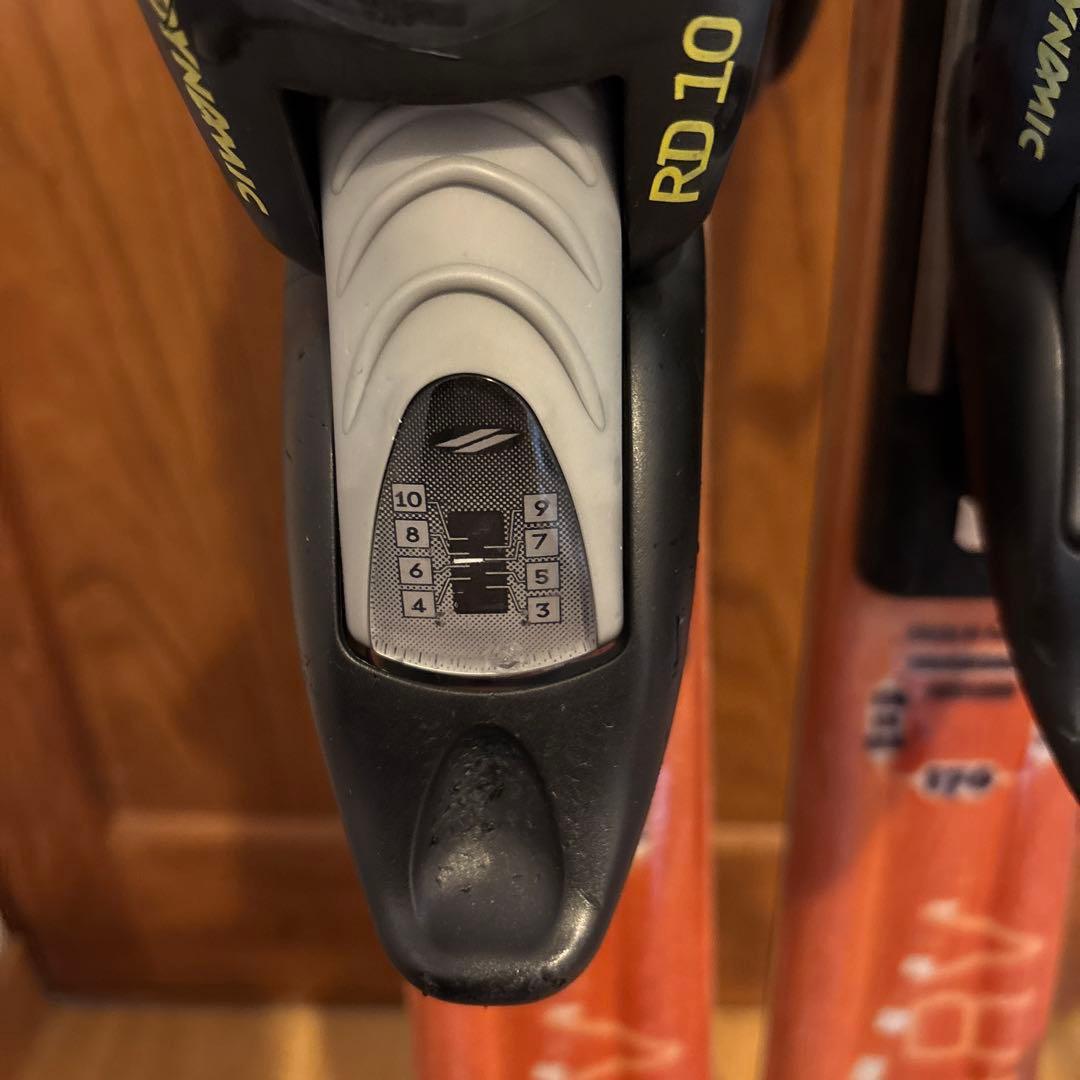 DOLOMITEドロミテのブーツ とAtomic スキー板とストックの３点セット