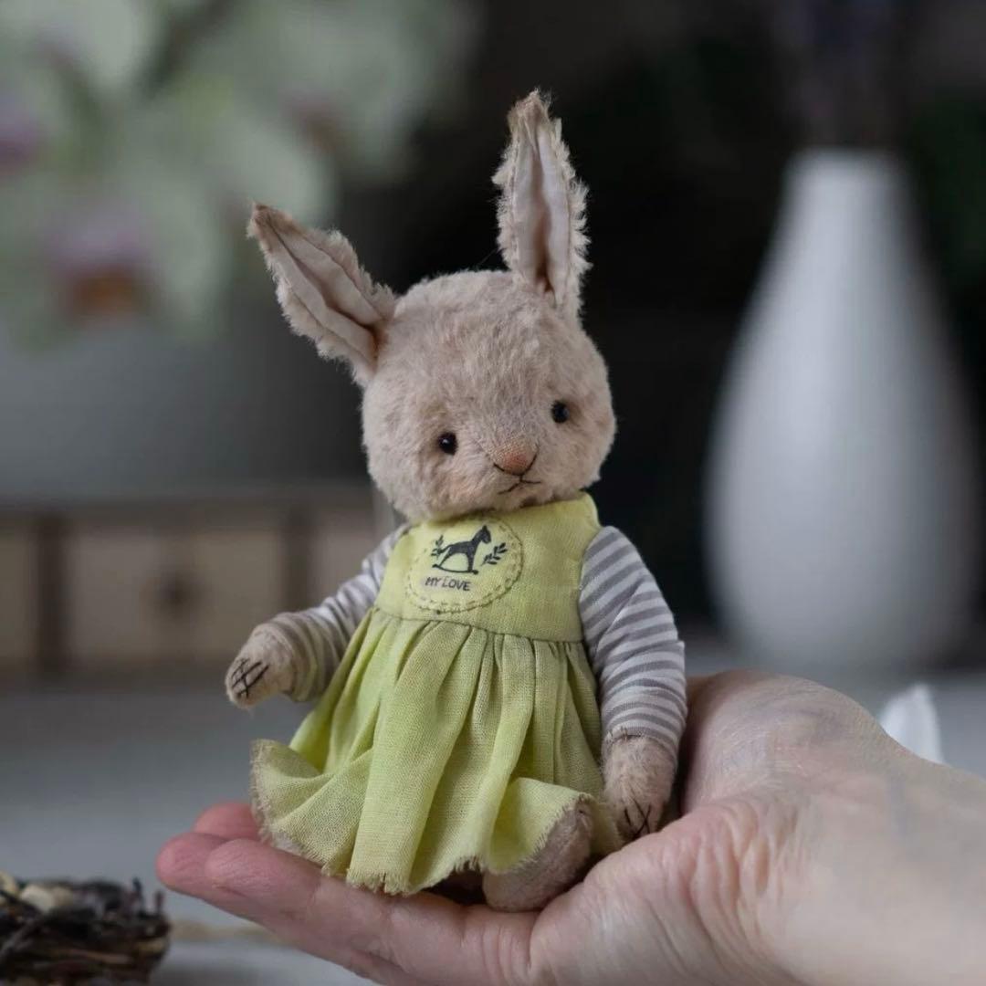 大人しいうさぎちゃん アーティストベア テディバニー 海外作家様 ハンドメイド