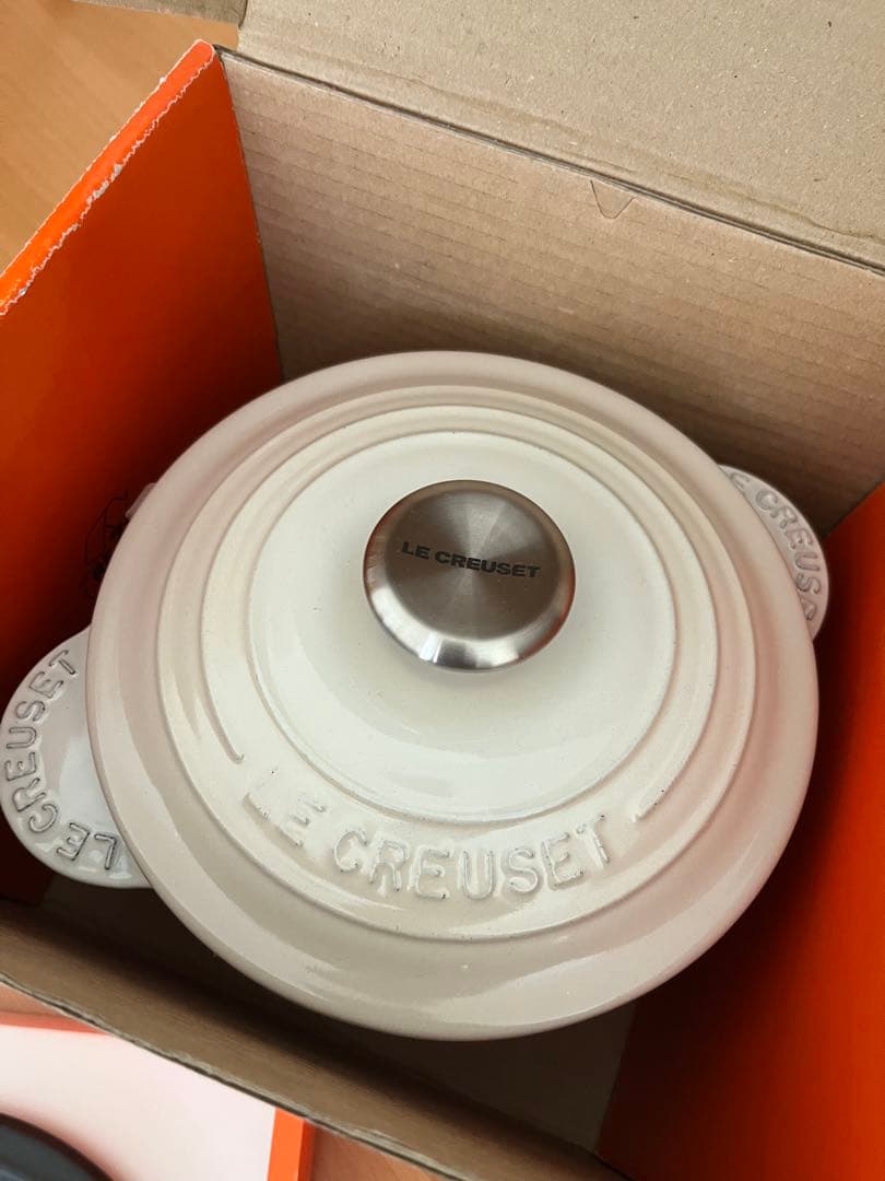 【新品　未使用】ル・クルーゼ　ココット　エブリィ 18 メレンゲ 2点セット