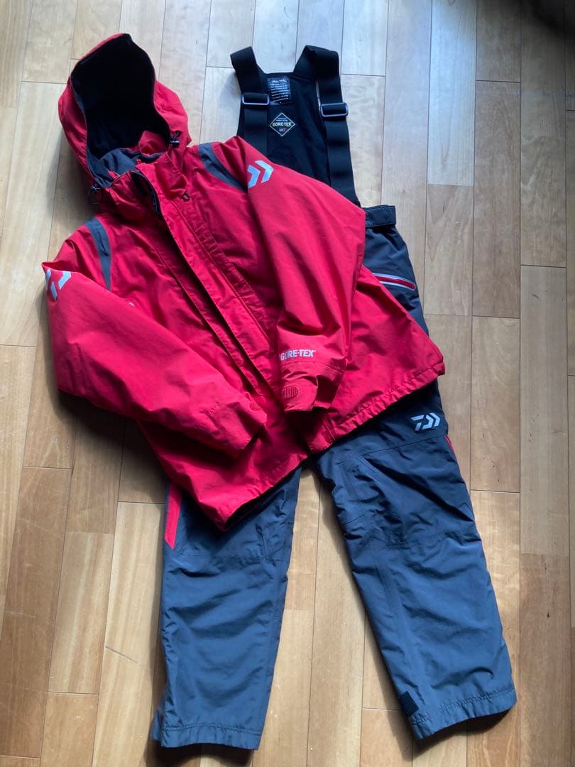 ダイワDW-1305 GORE-TEXフィッシングスーツ上下セット