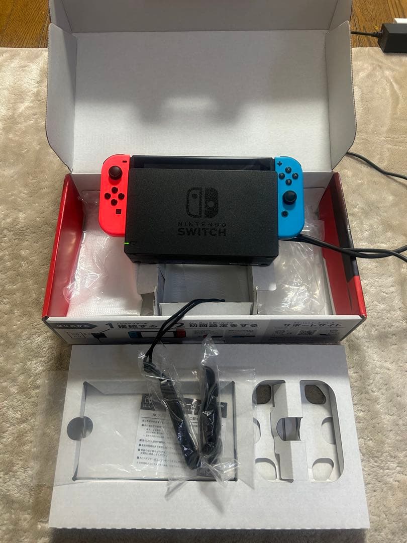 Nintendo Switch 本体 赤/青 Joy-Con 2019年8月仕様