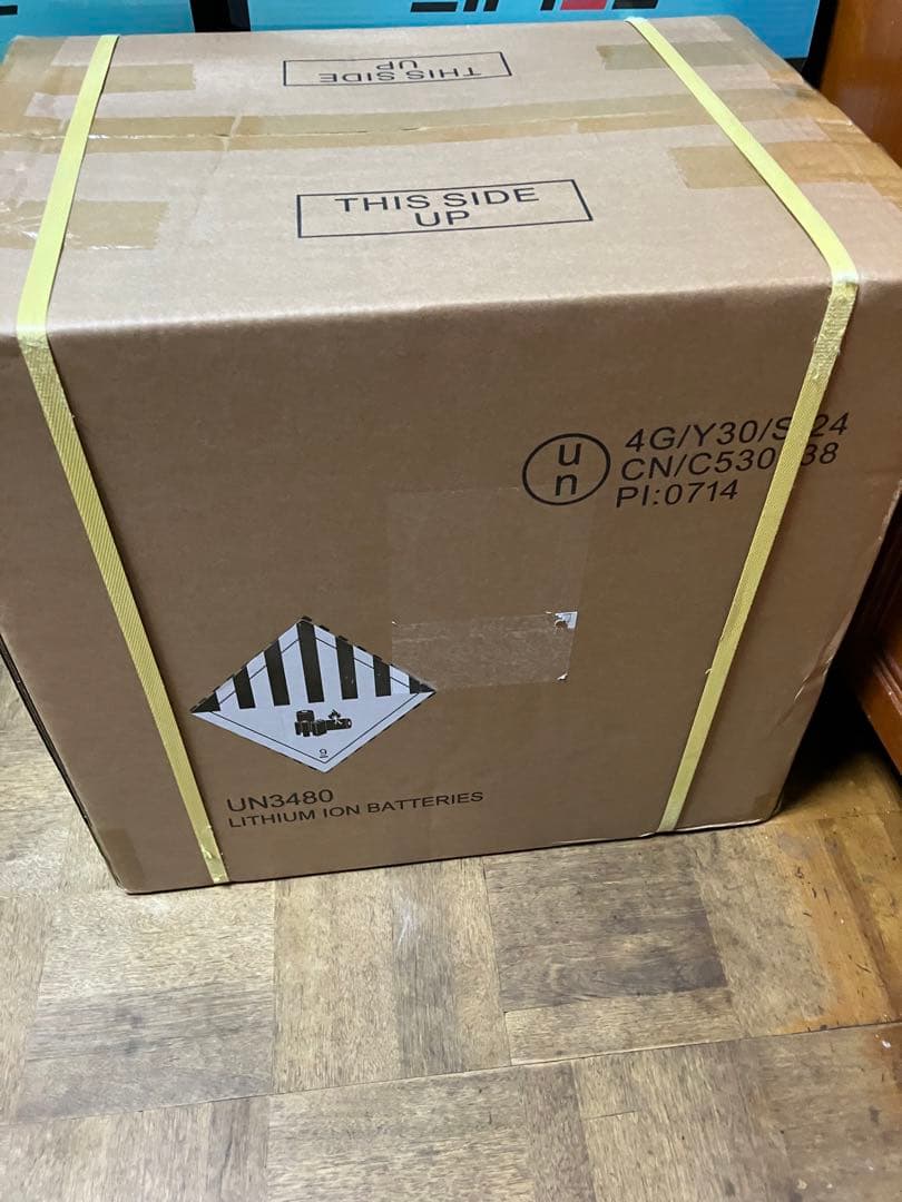 お*じ様 SolarPlay 2500W ポータブル電源2300Wh/72000