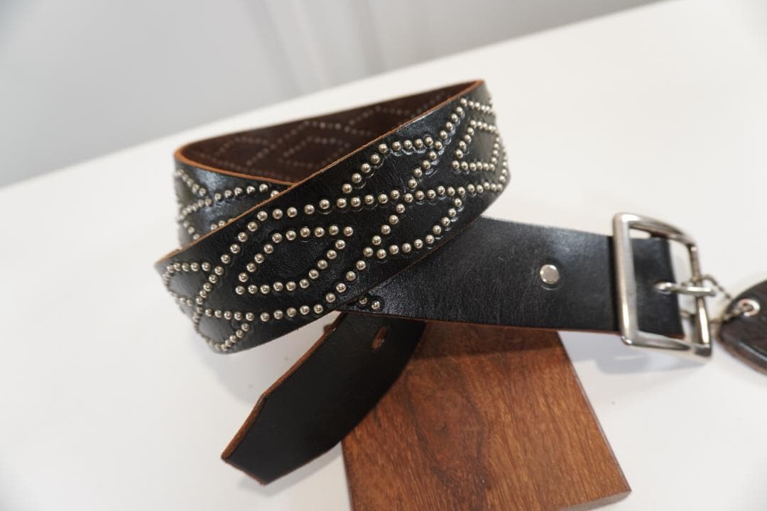 ◆・・ＨＴＣ・・◆　スタッヅベルト　　エイチティーシー 　Hollywood