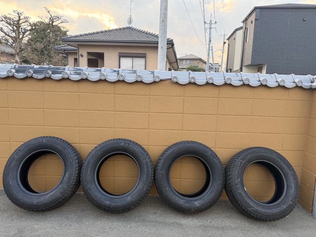 Michelin LATITUDE TOUR 17インチ265/65r17 4本