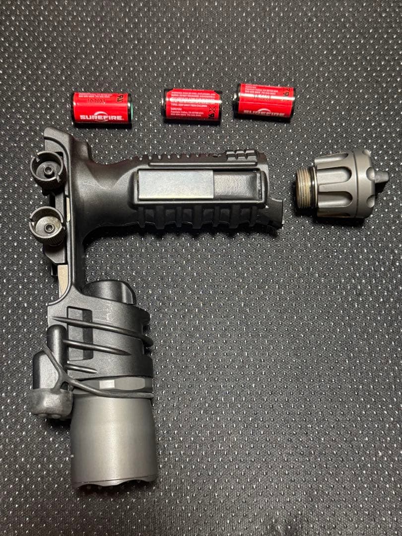 出品は今週末迄　実物　surefire シュアファイア M910A