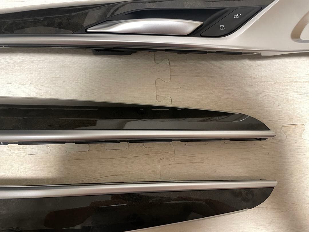 【純正/美品】 G30/G31 純正ドア・トリム・パネル 4点セット