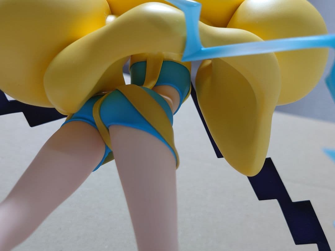 カミツレ & エモンガ KOTOBUKIYA フィギュア　ポケモンセンタ