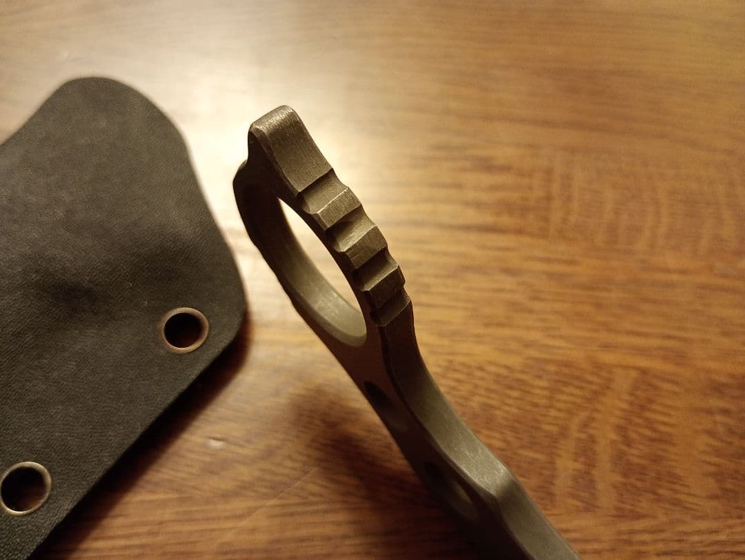 ダミーナイフ　タントーカランビット　両刃風装飾ベベル