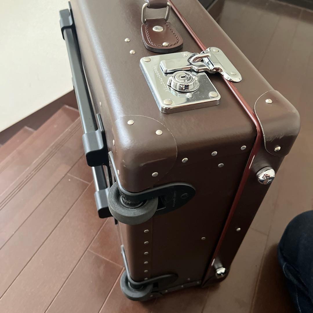 GLOBETROTTER 20インチ　スーツケース　エルメスツイリー付き