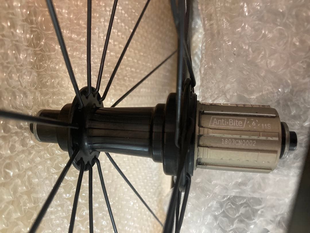 カーボンホイール リムブレーキ タイヤ付属