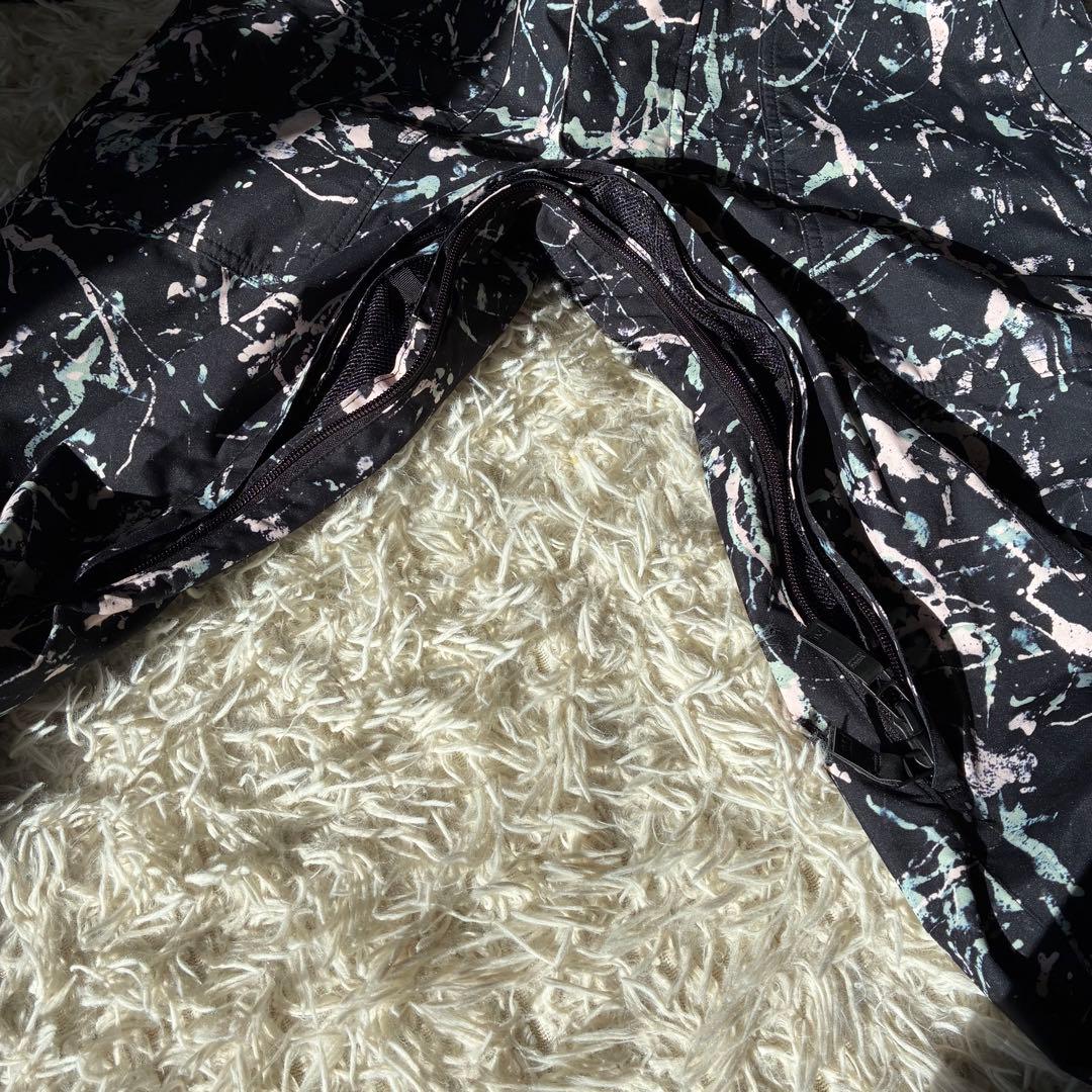 美品 BURTON ANALOG スノーボードウェア つなぎ ペイント柄