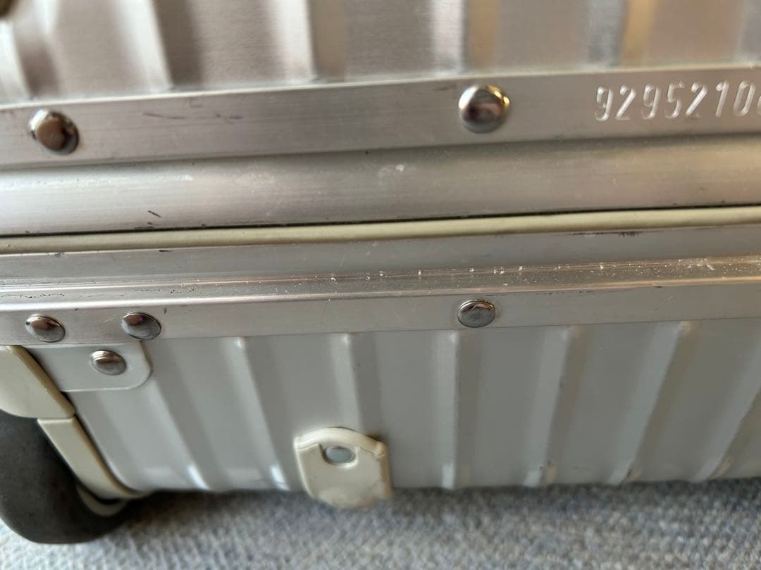 RIMOWA トパーズ 2輪 32L アルミスーツケース