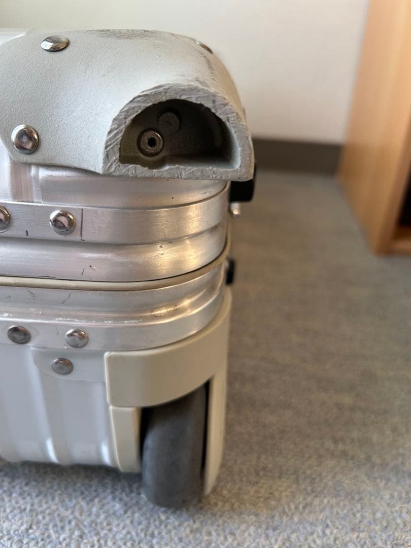 RIMOWA トパーズ 2輪 32L アルミスーツケース