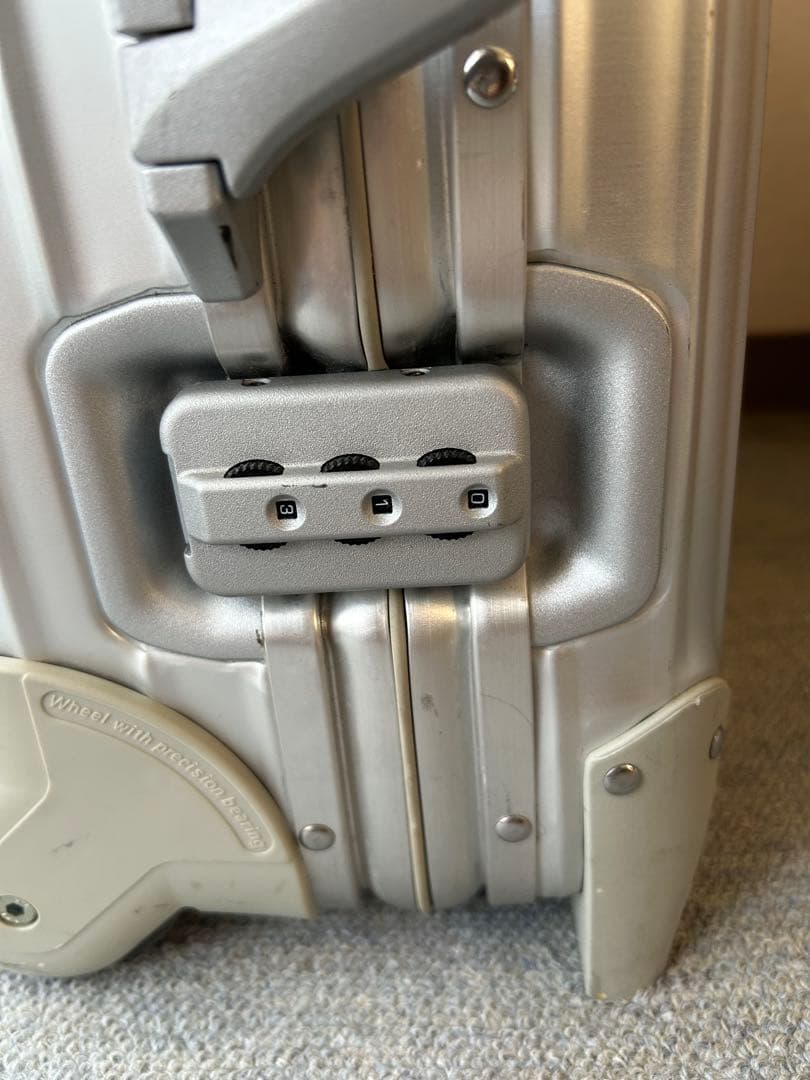RIMOWA トパーズ 2輪 32L アルミスーツケース