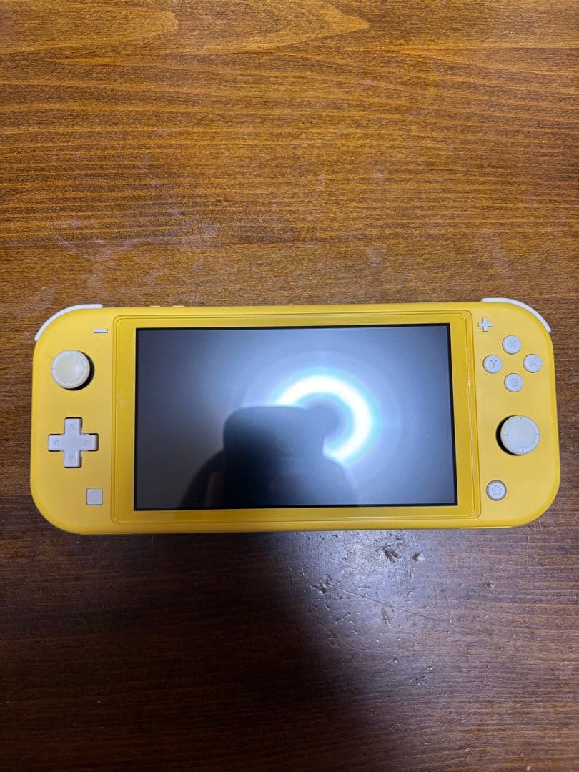 【中古】Nintendo Switch Lite イエロー 完品(おまけ付き)