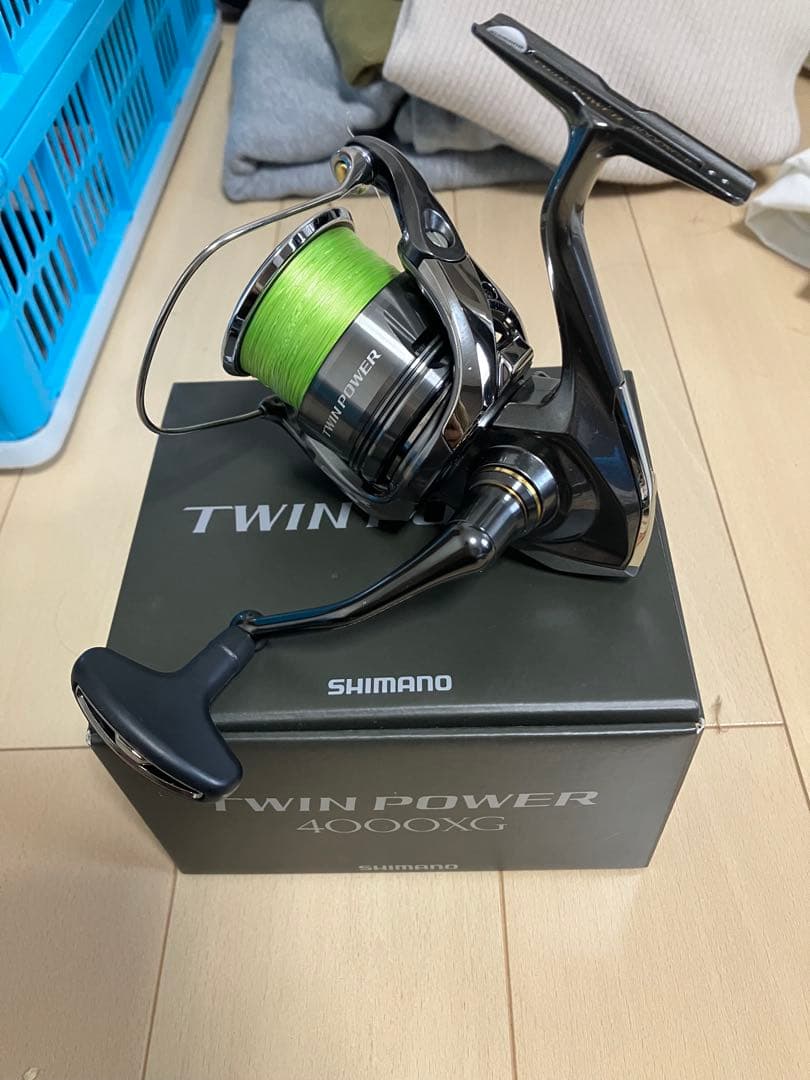 【美品】SHIMANO 24TWIN POWER 4000XG スピニングリール
