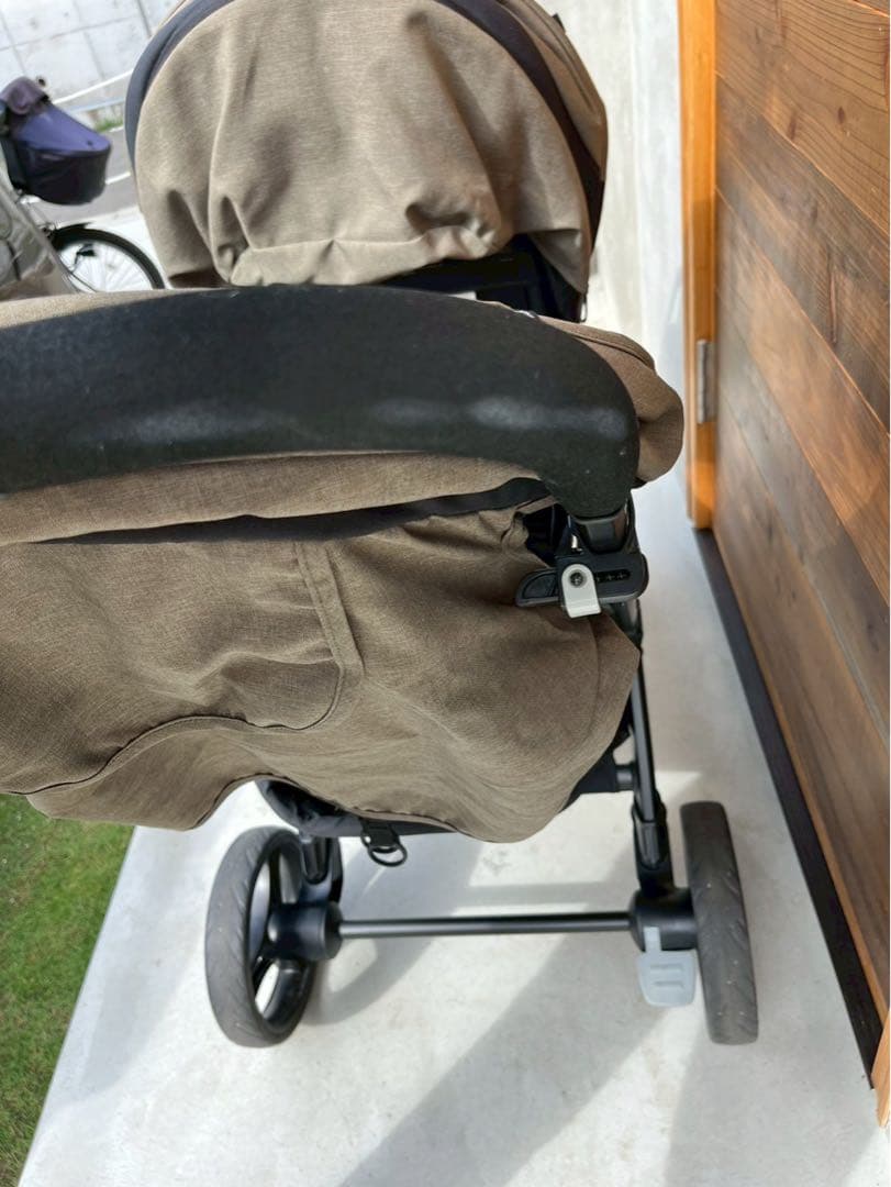 joie 二人乗りベビーカー エヴァライトデュオ　縦型ベビーカー