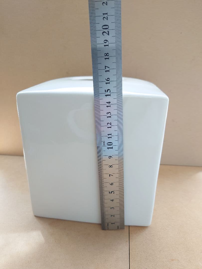 ボックスティッシュ　ポーセラーツ白磁４個