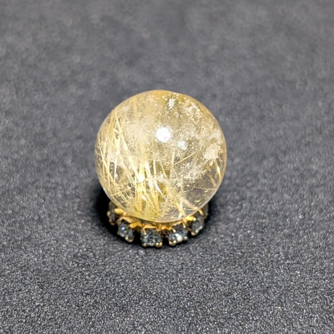 一点物【金色の針がカッコいい】タイチンルチル 10ミリ 粒売り 貫通穴あり