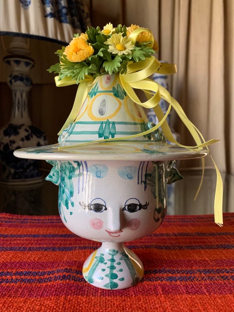 ビヨンヴィンブラッド　ビンテージ1972年帽子を被った可愛い女の子１箇所修復有り