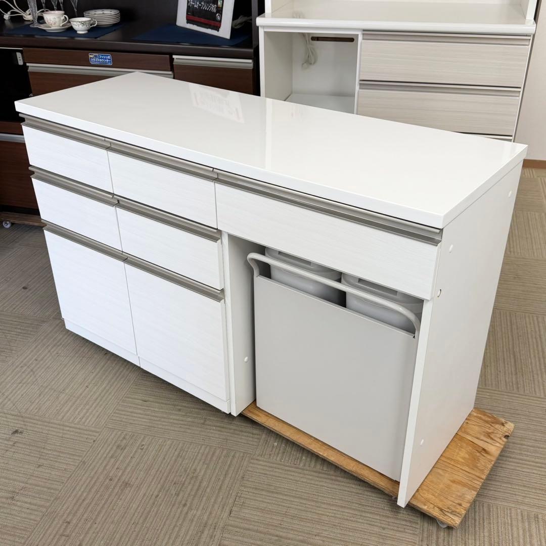 現行モデル ニトリ 140cm幅キッチンカウンター(リガーレ) ダストボックス付