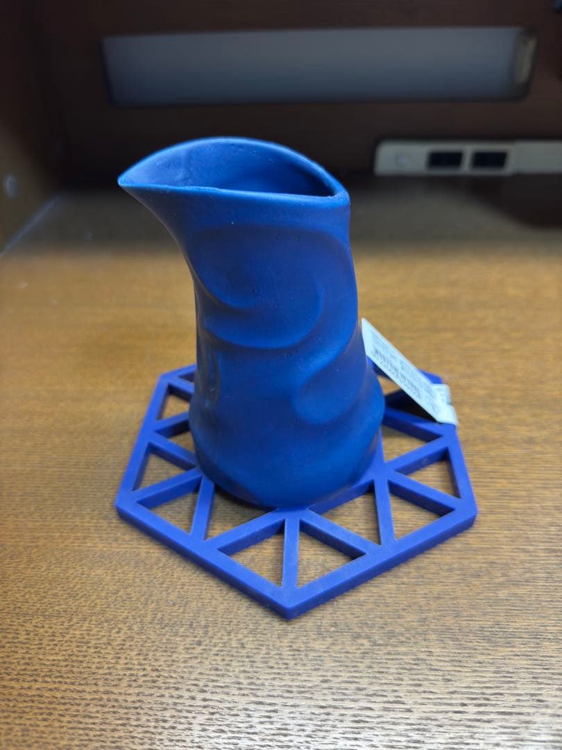 カサ・ミラ　花瓶