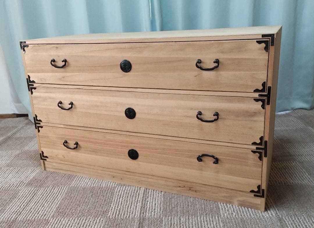 桐タンス 稲穂プレート 和タンス 古家具 三段チェスト 引き出し