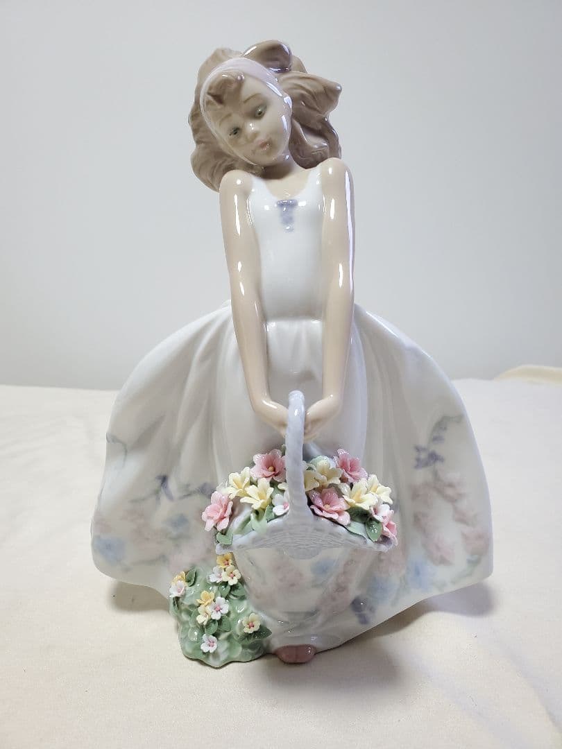 ル*ア様 リヤドロ　LLADRO【フラワーガーデン】　少女　花　陶器　インテリア