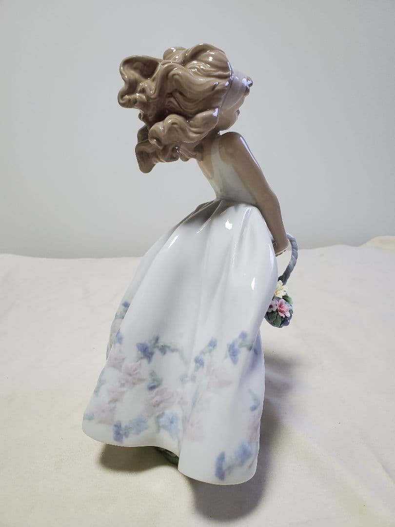 ル*ア様 リヤドロ　LLADRO【フラワーガーデン】　少女　花　陶器　インテリア