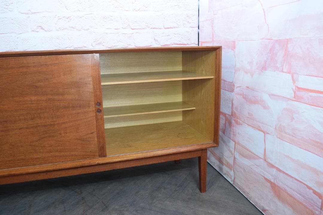 1960s Lloyd's Antiques HORNSLET サイドボード