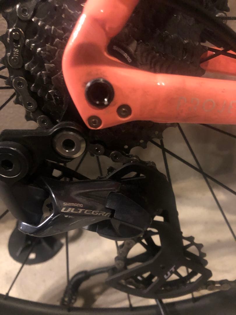 送料込アルテグラコンポ　トレック　エモンダ　ALR5 2023