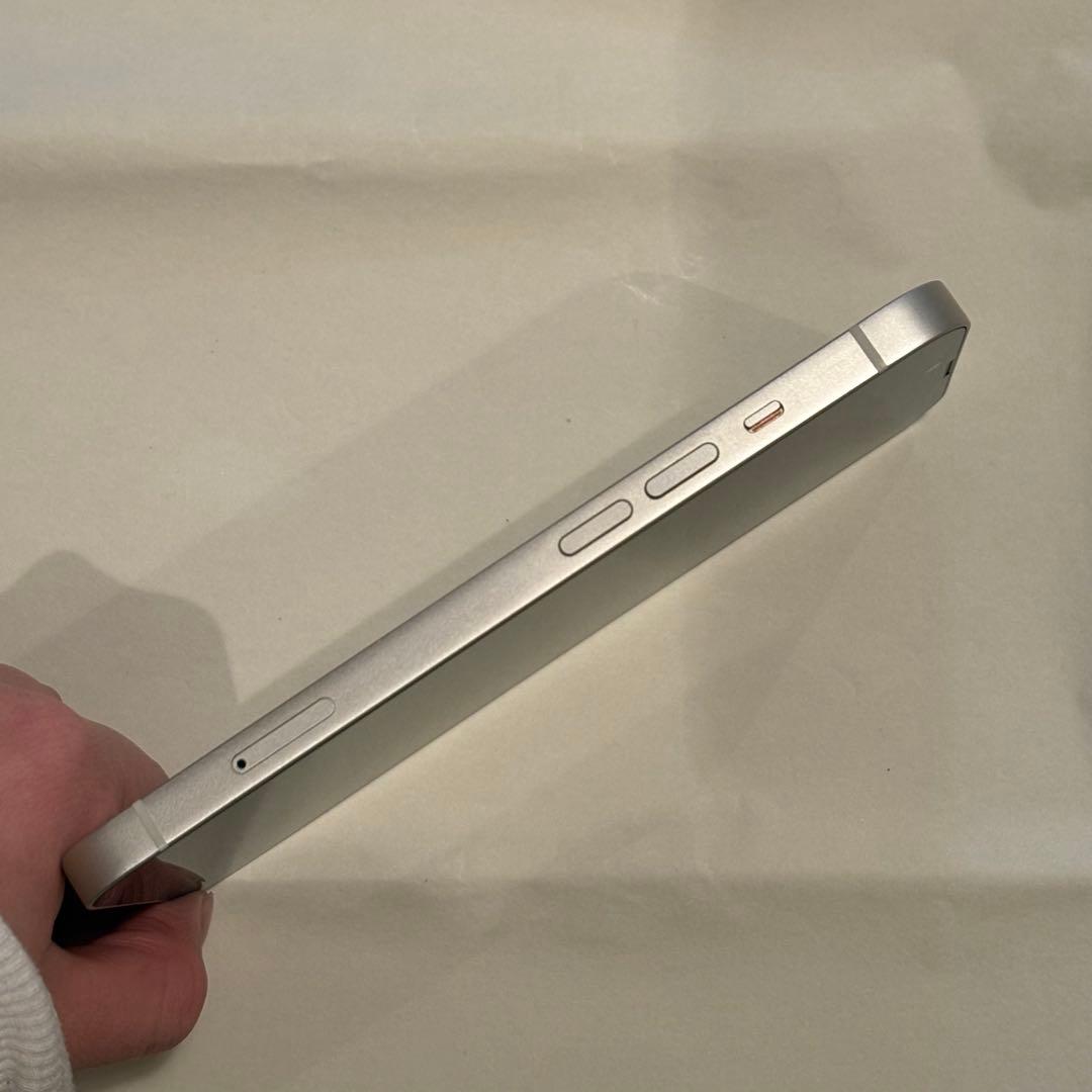 iPhone13 ホワイト 128GB 美品 箱あり