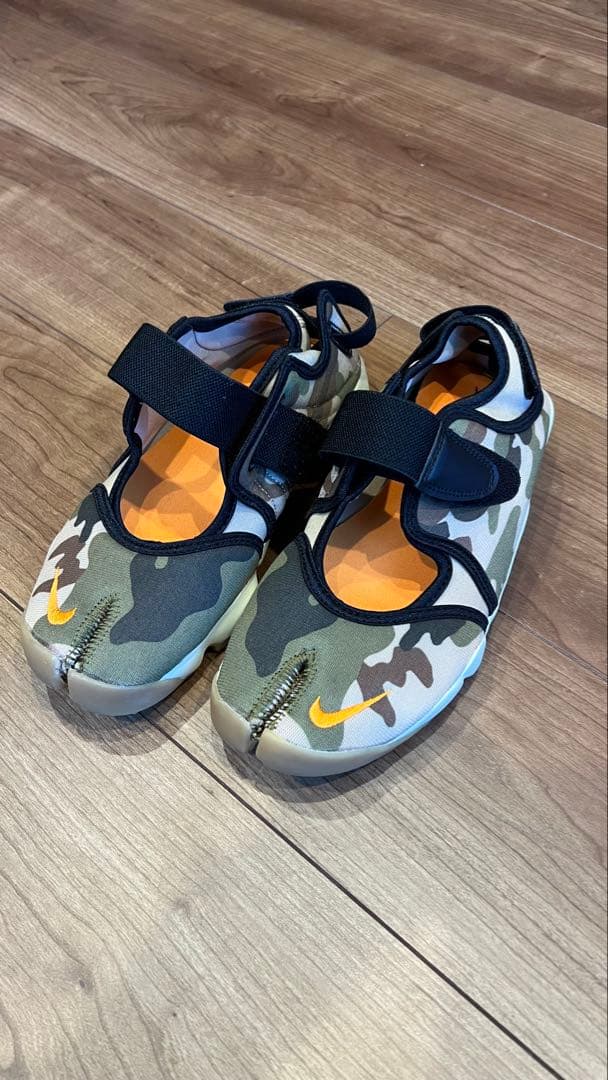 NIKE ナイキ24cm エアリフト　迷彩　カモフラ　サンダル　足袋　カジュアル