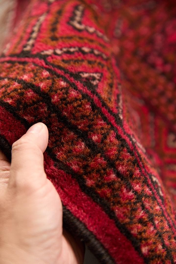 大型ヴィンテージラグ　パキスタン産　トライバルラグ（287×190cm）赤　黒