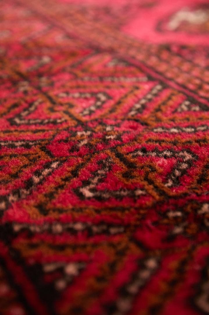 大型ヴィンテージラグ　パキスタン産　トライバルラグ（287×190cm）赤　黒