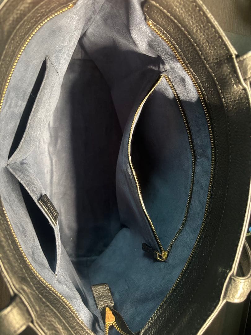 Hush tug黒レザートートバッグ