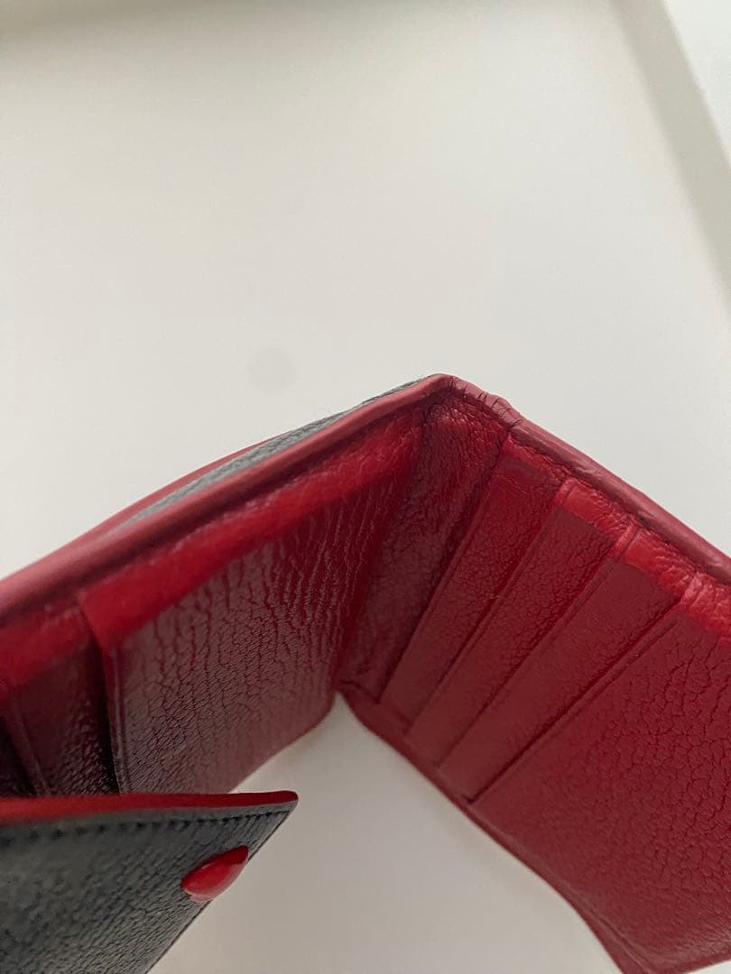 miu miu ラブレター　二つ折り財布 黒 レザー