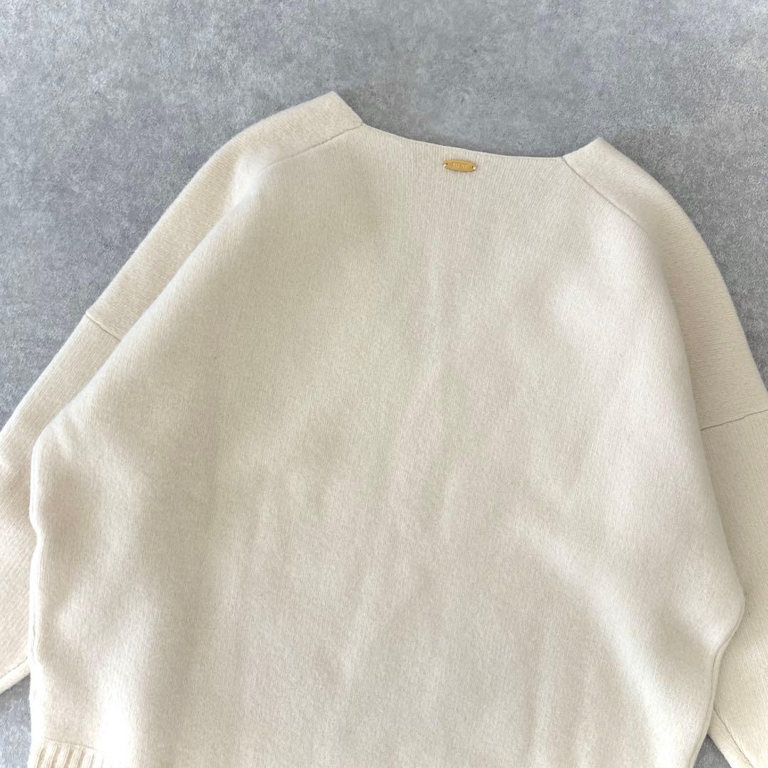 美品 ミューズドゥーズィエムクラス カシミヤ混 ウール Vネックプルオーバー 白